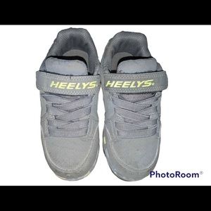 Children’s Light Up Heelys.